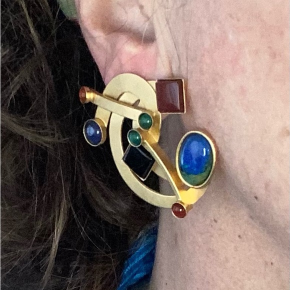 Modernist Gold Tone Faux Stone Pieced Earrings Artist Signed - Picture 3 of 8